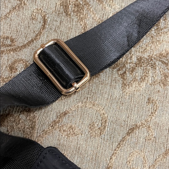 Falls Creek Black Quilted Fanny Pack Sling Bag NWT - Picture 4 of 8